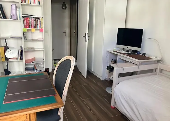 Eiffel Tower View - Balcony - Trocadero