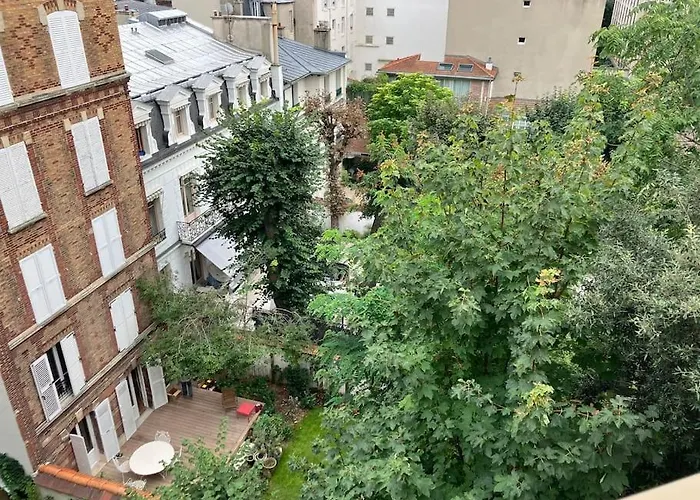 Apartment Eiffel Tower View - Balcony - Trocadero